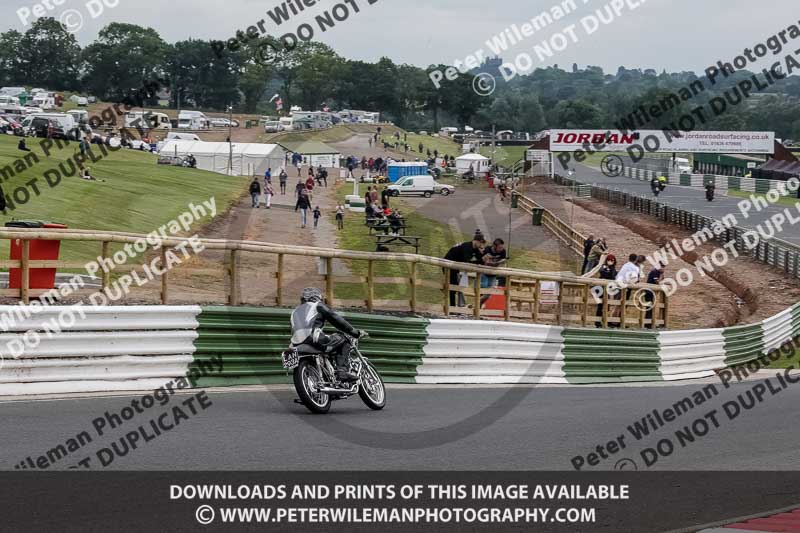 Vintage motorcycle club;eventdigitalimages;mallory park;mallory park trackday photographs;no limits trackdays;peter wileman photography;trackday digital images;trackday photos;vmcc festival 1000 bikes photographs